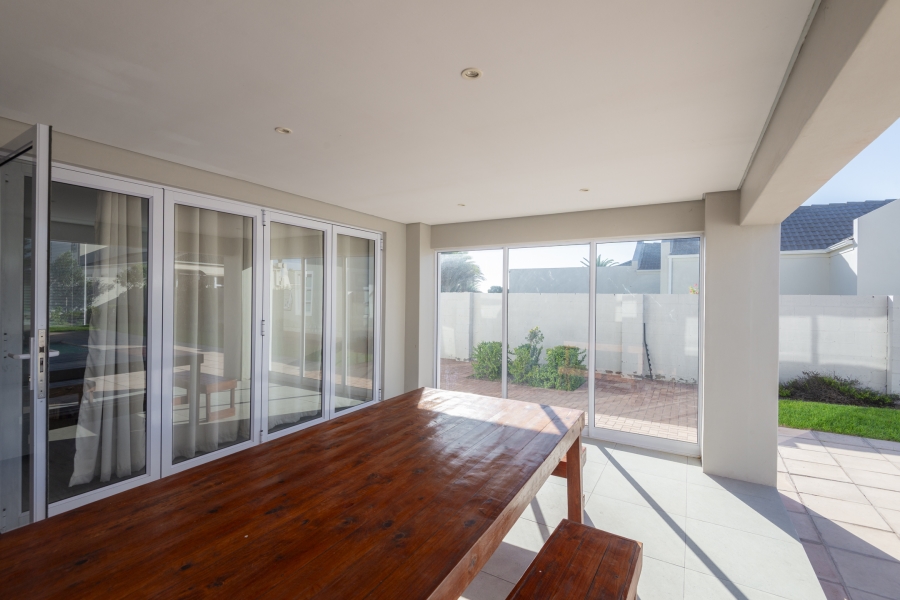 3 Bedroom Property for Sale in Country Club Western Cape